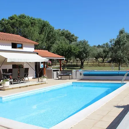 Guest house The At Brunels